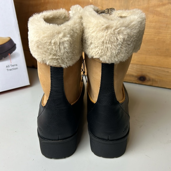 NIB Women’s JBU Southgate Tan Lightweight Winter Boots - Picture 5 of 6